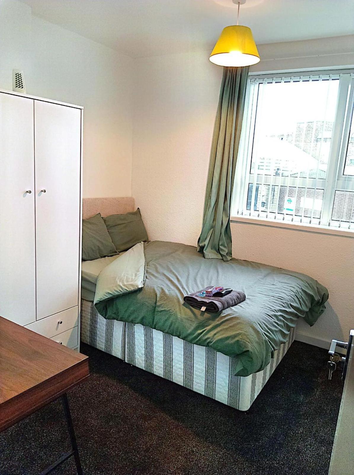 Ypcc Accommodations Брадфорт Екстериор снимка